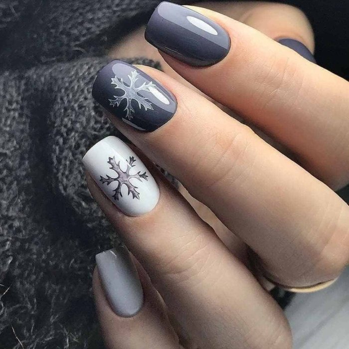 Модный зимний маникюр на короткие ногти