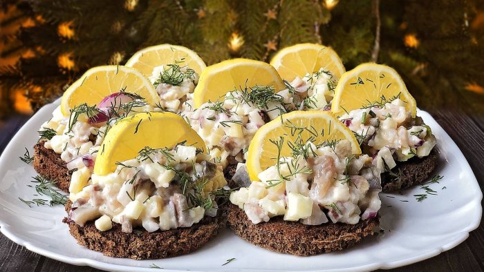 Закуска с селедкой