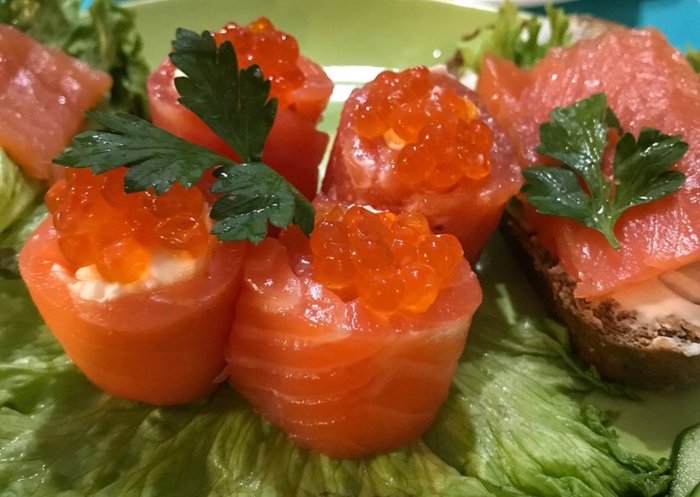 Закуска с семгой и творожным сыром