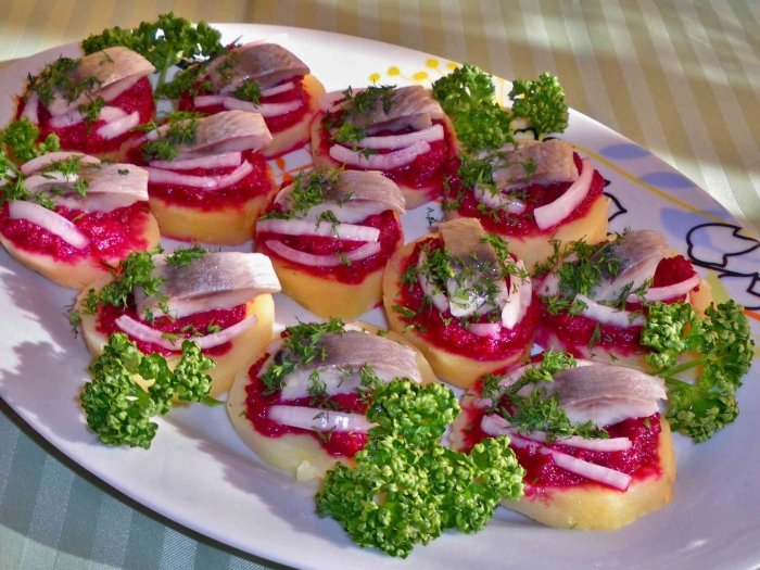 Закуски из селедки на праздничный стол
