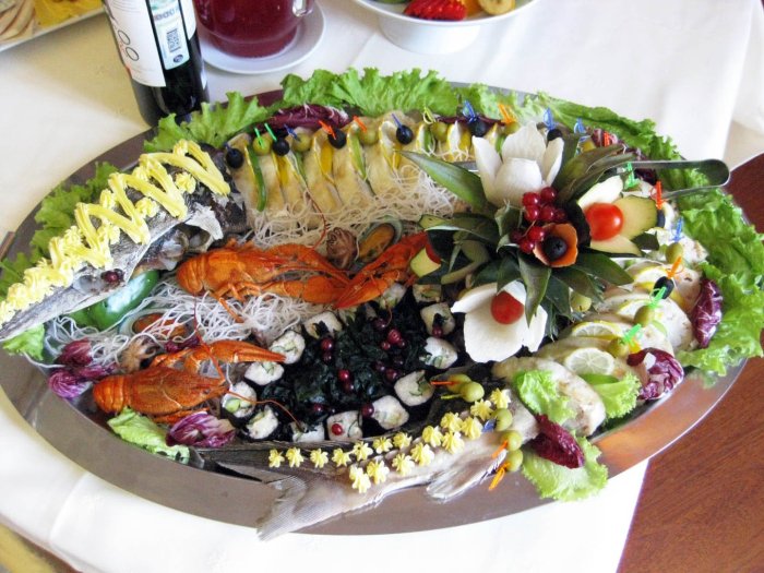 Изысканные блюда закуски и кушанья