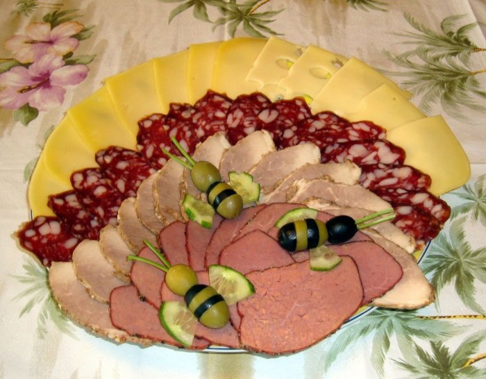 Мясная и сырная нарезка