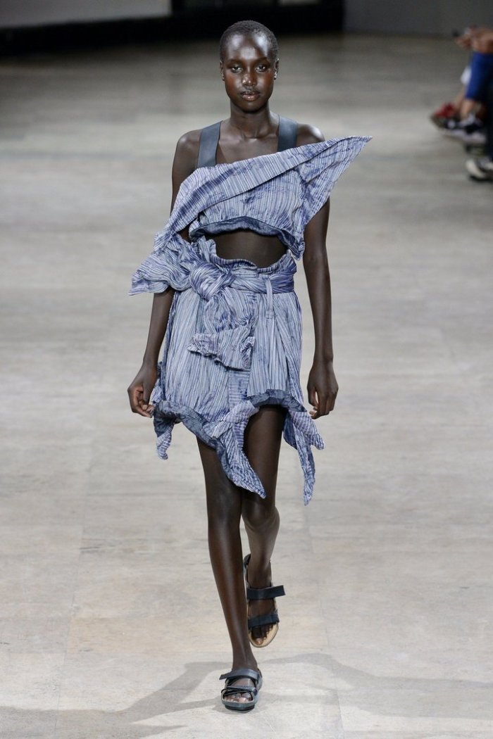 Issey Miyake ВЕСНА-ЛЕТО 2022 READY-TO-WEAR