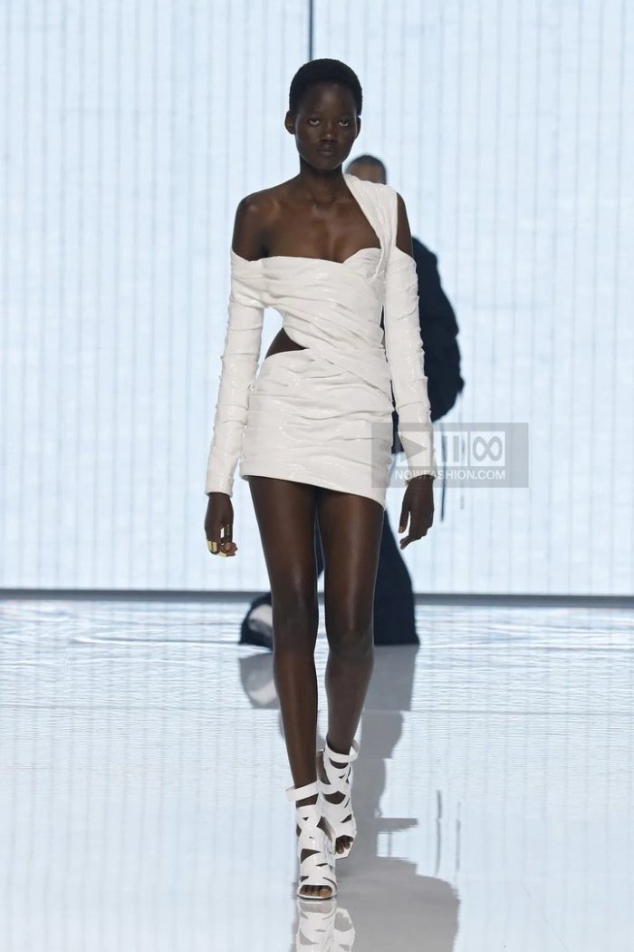 Balmain ВЕСНА-ЛЕТО 2022 READY-TO-WEAR