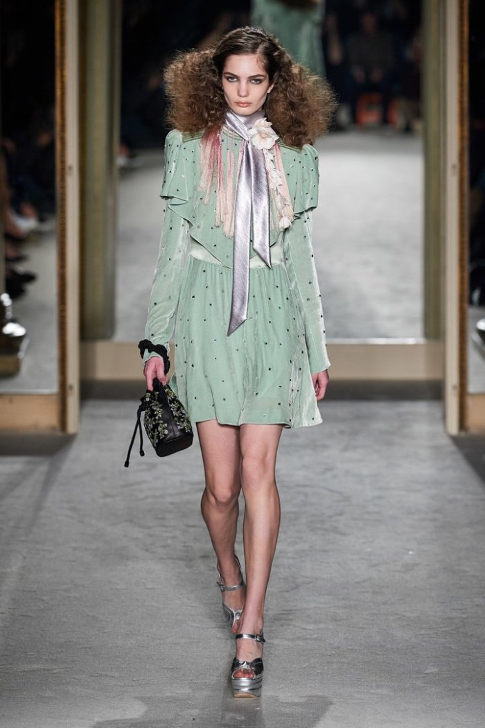 Philosophy di Lorenzo Serafini ВЕСНА-ЛЕТО 2022 READY-TO-WEAR