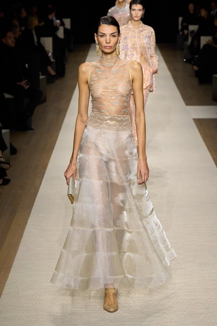 Giorgio Armani ВЕСНА-ЛЕТО 2022 READY-TO-WEAR