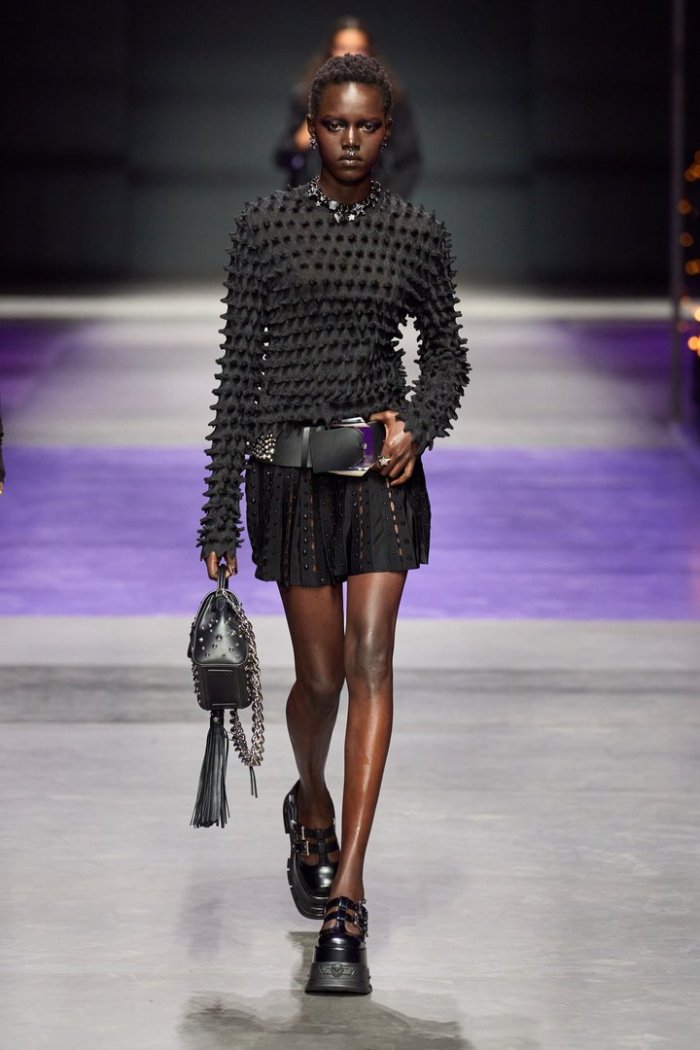 Versace ВЕСНА-ЛЕТО 2022 READY-TO-WEAR