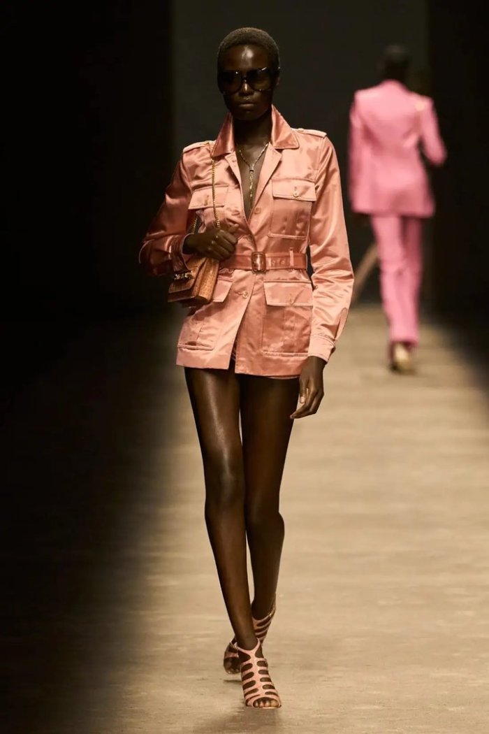 Tom Ford ВЕСНА-ЛЕТО 2022 READY-TO-WEAR