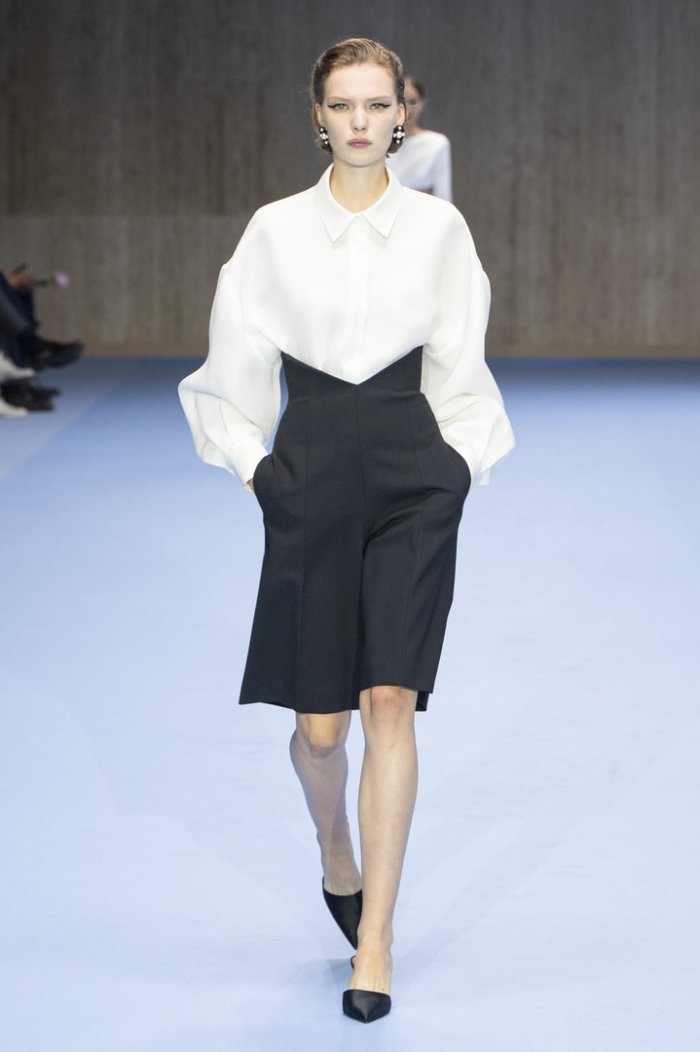 Carolina Herrera ВЕСНА-ЛЕТО 2022 READY-TO-WEAR