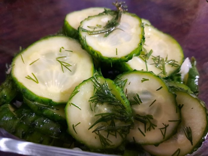 Закуска из огурцов
