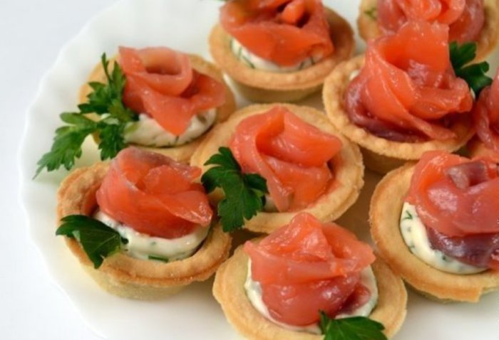 Закуска с форелью