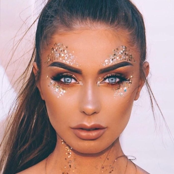 Мейкап с блестками на лице
