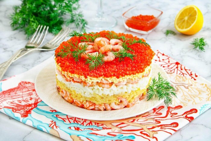 Салат Оливье с семгой красной икрой