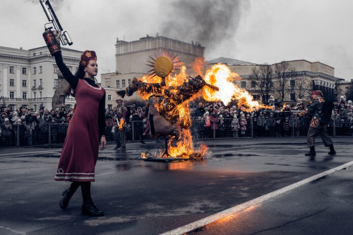 Масленица статуя