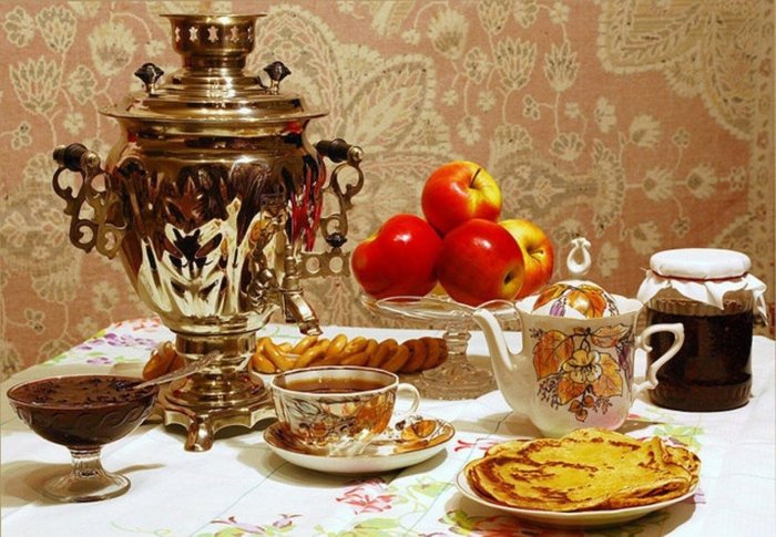 Самовар с блинами